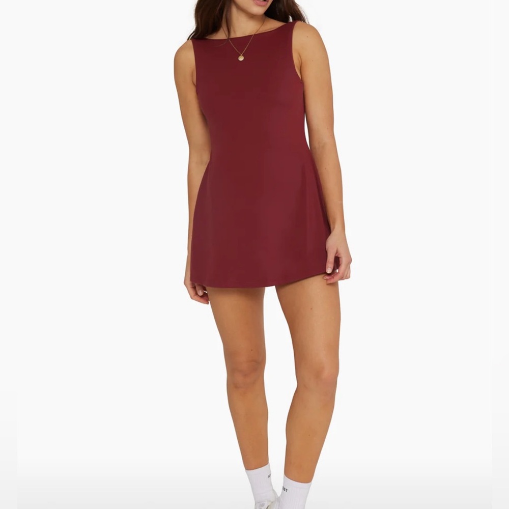 Set Active Sportbody Low Back Dress - Scarlet